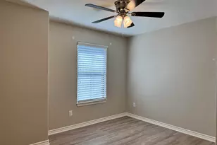 1011 McClenny, Tyler, TX 75703 - Photo 16