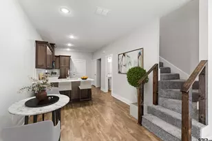 527 N College, Lindale, TX 75771 - Photo 8