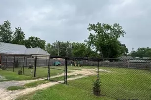 212 Rogers, Henderson, TX 75654 - Photo 1