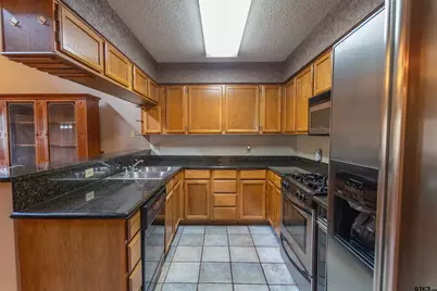 2417 Riviera, Tyler, TX 75707 - Photo 6