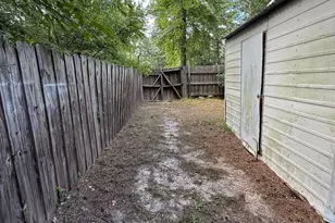 115 Knotty Pine Dr, Chandler, TX 75758 - Photo 32