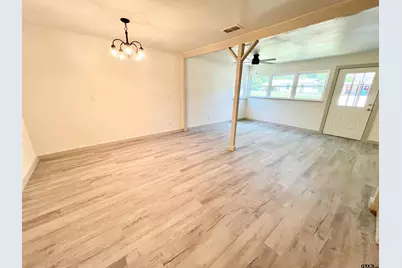 611 Hickory, Hughes Springs, TX 75656 - Photo 14