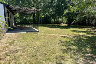 611 Hickory, Hughes Springs, TX 75656 - Photo 8