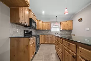 601 Penny Ln, Lindale, TX 75771 - Photo 6