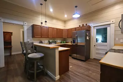 210 Hopkins, Alba, TX 75410 - Photo 4