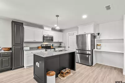 429 Garrett Cir, Winona, TX 75792 - Photo 6