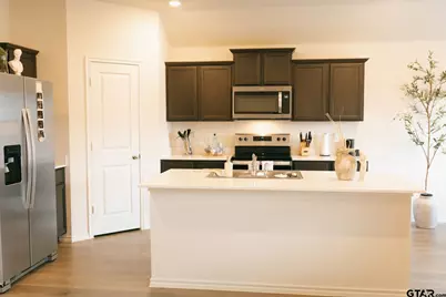 203 Parker Oaks Drive, Chandler, TX 75758 - Photo 14