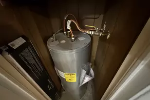 211 Garner Ln, Jacksonville, TX 75766 - Photo 8