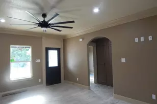 825 S Tubbs St, Tyler, TX 75701 - Photo 2