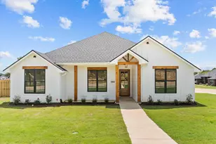 16413 Clearview Dr, Lindale, TX 75771 - Photo 1