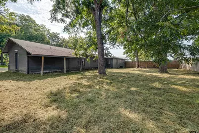 409 W Point Tap Rd, Palestine, TX 75803 - Photo 6