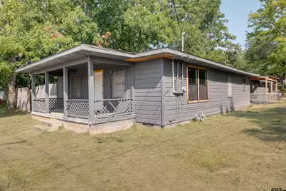 409 W Point Tap Rd, Palestine, TX 75803 - Photo 2
