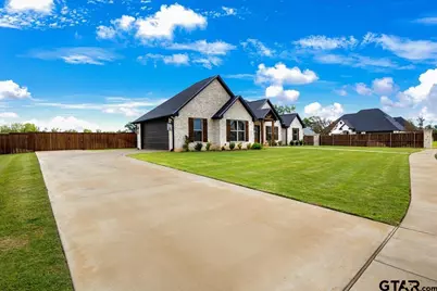 206 Serenity Drive, Bullard, TX 75757 - Photo 2