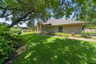 201 Glenda St, Whitehouse, TX 75791 - Photo 2