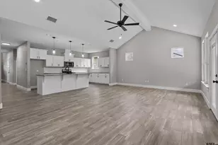 16410 Crossing Cir, Lindale, TX 75771 - Photo 10