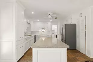 909 Elizabeth St, Gilmer, TX 75644 - Photo 12