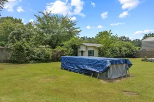 909 Elizabeth St, Gilmer, TX 75644 - Photo 40