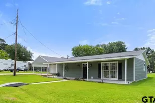 21310 Scenic Cir, Chandler, TX 75758 - Photo 1