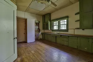 501 N Spring, Grand Saline, TX 75140 - Photo 4