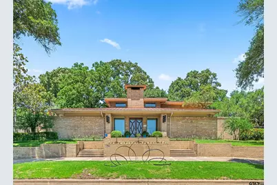 701 Woodland Hills Dr, Tyler, TX 75701 - Photo 1