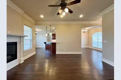 610 Spencer Ln, Tyler, TX 75704 - Photo 10