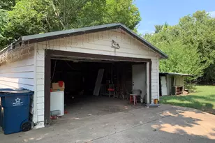 306 Scott St, Athens, TX 75751 - Photo 14