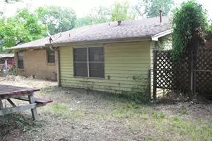 105 Bellview, Palestine, TX 75803 - Photo 10