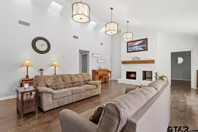 3235 Curtis Drive, Tyler, TX 75701 - Photo 6