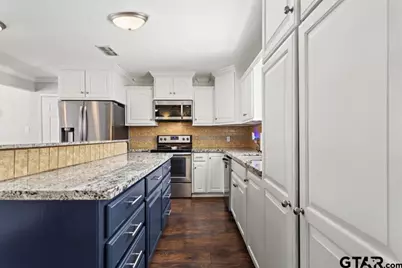 3235 Curtis Drive, Tyler, TX 75701 - Photo 10