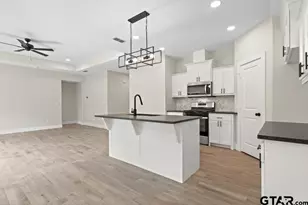 16414 Crossing Cir, Lindale, TX 75771 - Photo 12