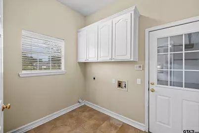 210 Lavender Ln, Longview, TX 75605 - Photo 16