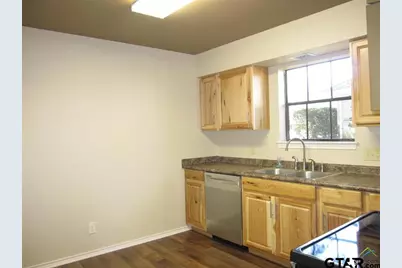 323 Top Hill, Tyler, TX 75703 - Photo 8