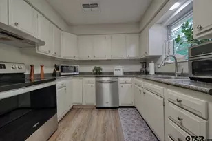 203 Green Lane Trail, Whitehouse, TX 75791 - Photo 14