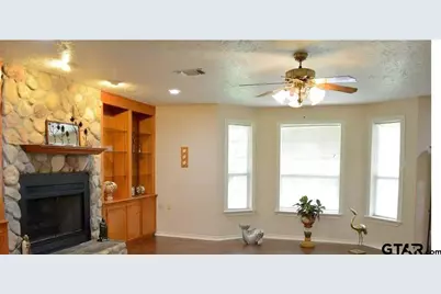 1520 N Texas Ave, Palestine, TX 75803 - Photo 6