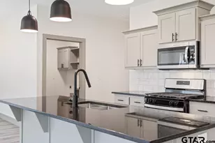 16326 Crossing Cir, Lindale, TX 75771 - Photo 14