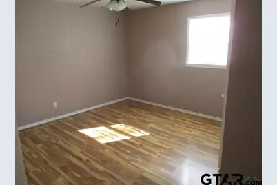 1370 Cr 306 D, Henderson, TX 75654 - Photo 16