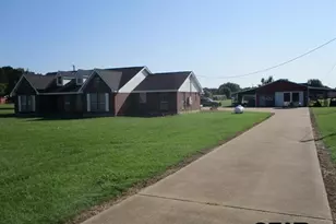 1370 Cr 306 D, Henderson, TX 75654 - Photo 10