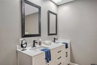 1003 Hillcrest, Jacksonville, TX 75766 - Photo 20