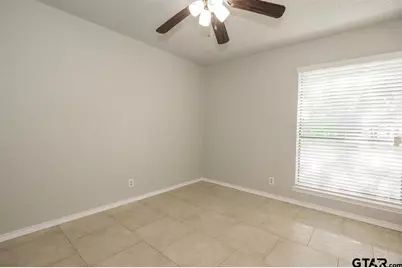 5825 Hollytree, Tyler, TX 75703 - Photo 14