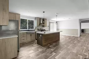 715 N Royal Dr, Bullard, TX 75757 - Photo 2