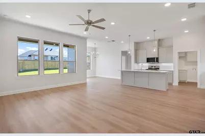 288 August Drive, Bullard, TX 75757 - Photo 8