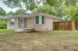 1109 Lamar St, Palestine, TX 75801 - Photo 2