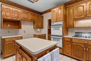 404 Moccasin Ln, Kilgore, TX 75662 - Photo 10