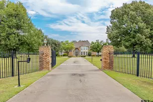 1545 SE Fm 2419, Palestine, TX 75801 - Photo 2