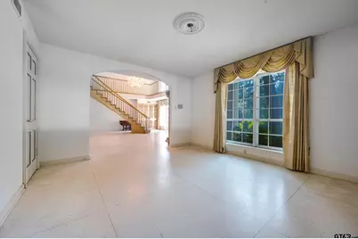 2900 S Robertson Ave, Tyler, TX 75701 - Photo 12