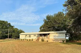 427 Old Latexo Rd, Crockett, TX 75835 - Photo 2