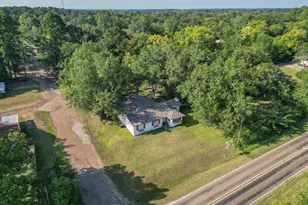 806 E Duval, Troup, TX 75789 - Photo 2