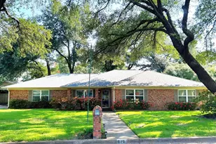 915 Pam Dr, Tyler, TX 75703 - Photo 1