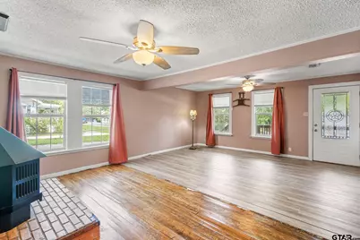 307 N Tyler St, Big Sandy, TX 75755 - Photo 6