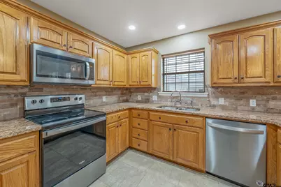 190 Dwight, Hawkins, TX 75765 - Photo 6